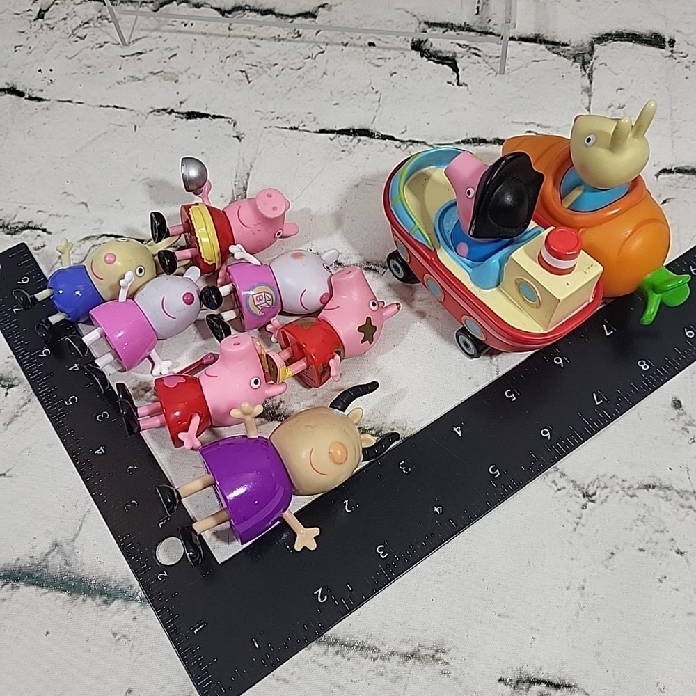Peppa Pig Figures Lot Of 9 Tugboat Georgie Madame Giselle Friends Richard Suzie - Picture 5 of 5